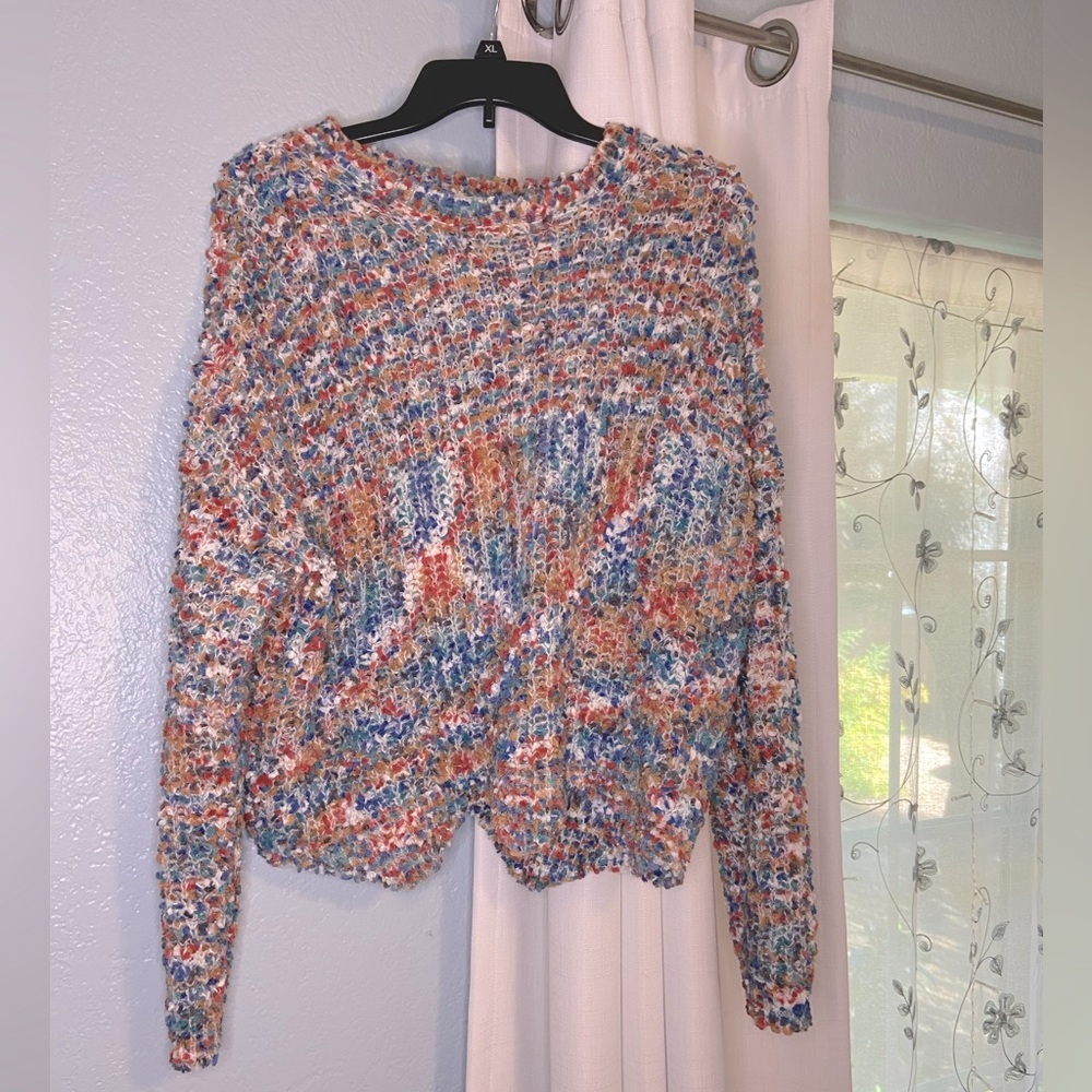 NEVER WORN ✨ Popcorn Sweater with scalloped hem size M